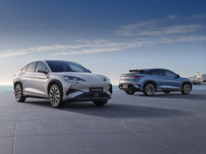 BYD porta il Black Friday anche sulle auto: fino a 10.000 euro di sconto sulla gamma elettrica e ibrida 3