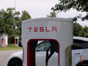 Tesla annuncia il ritorno del bonus da 4000 euro su Model 3 e Model Y 4